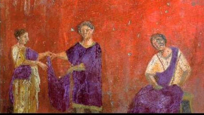 Color Purple Shown as the Sign of Richness in Roman Frescoes