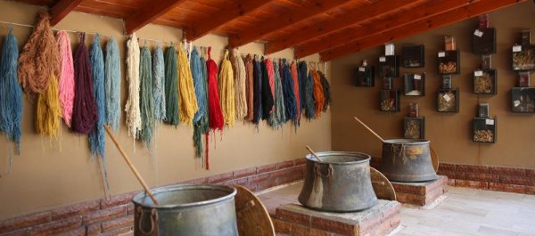Wool Dyeing to Make a Handmade Turkish Carpet