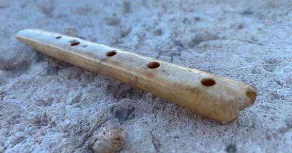1600 Years Old Bone Flute Found in Zerzevan Castle