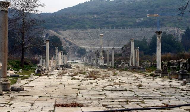 When the ancient sailors left their ships and started to walk into Ephesus Ancient City, Ephesus Grand Theater which was located by the end of the Harbour Street of Ephesus used the welcome them.