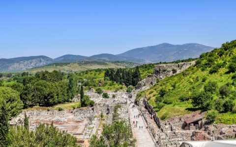 How Did Timothy Die? Saint Timothy and the Katagogia Festival in Ephesus 13 Marble Street of Ephesus leading to the Great Theater on the slope of Panayır Dağı